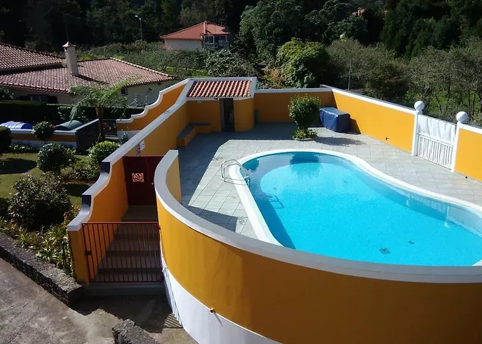 Rural A Quinta 3* Santo Antonio da Serra