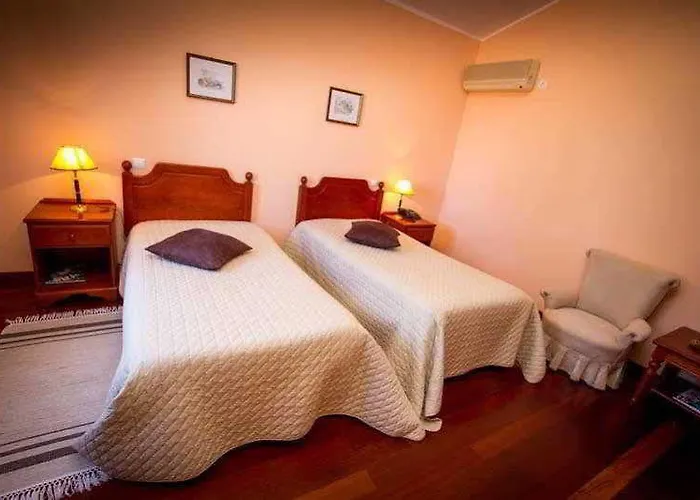 Rural A Quinta 3* Santo Antonio da Serra